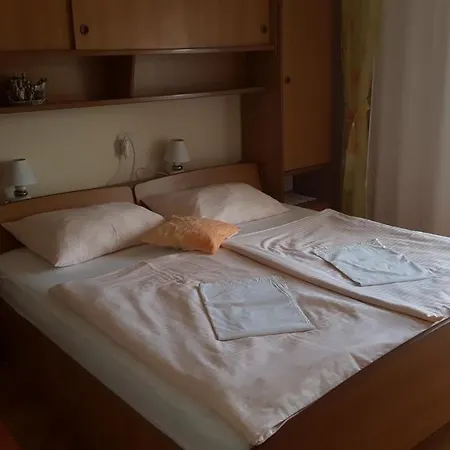 Anka Bunic krevet i doručak 3*