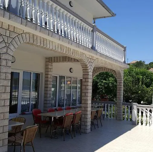 住宿加早餐酒店 Anka Bunic 拉布