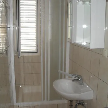 B&B Anka Bunic 라브