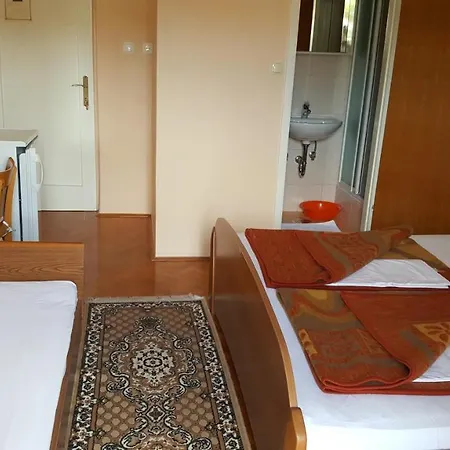 B&B Anka Bunic 라브