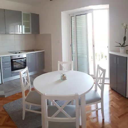 Anka Bunic 3* Rab Town