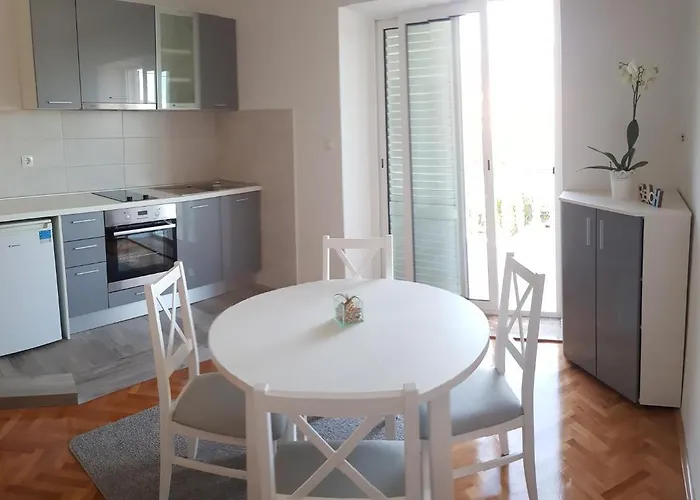 Anka Bunic 3* Rab Town